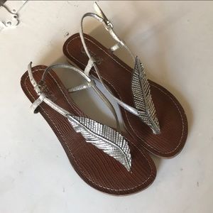 Carlos Feather Sandals